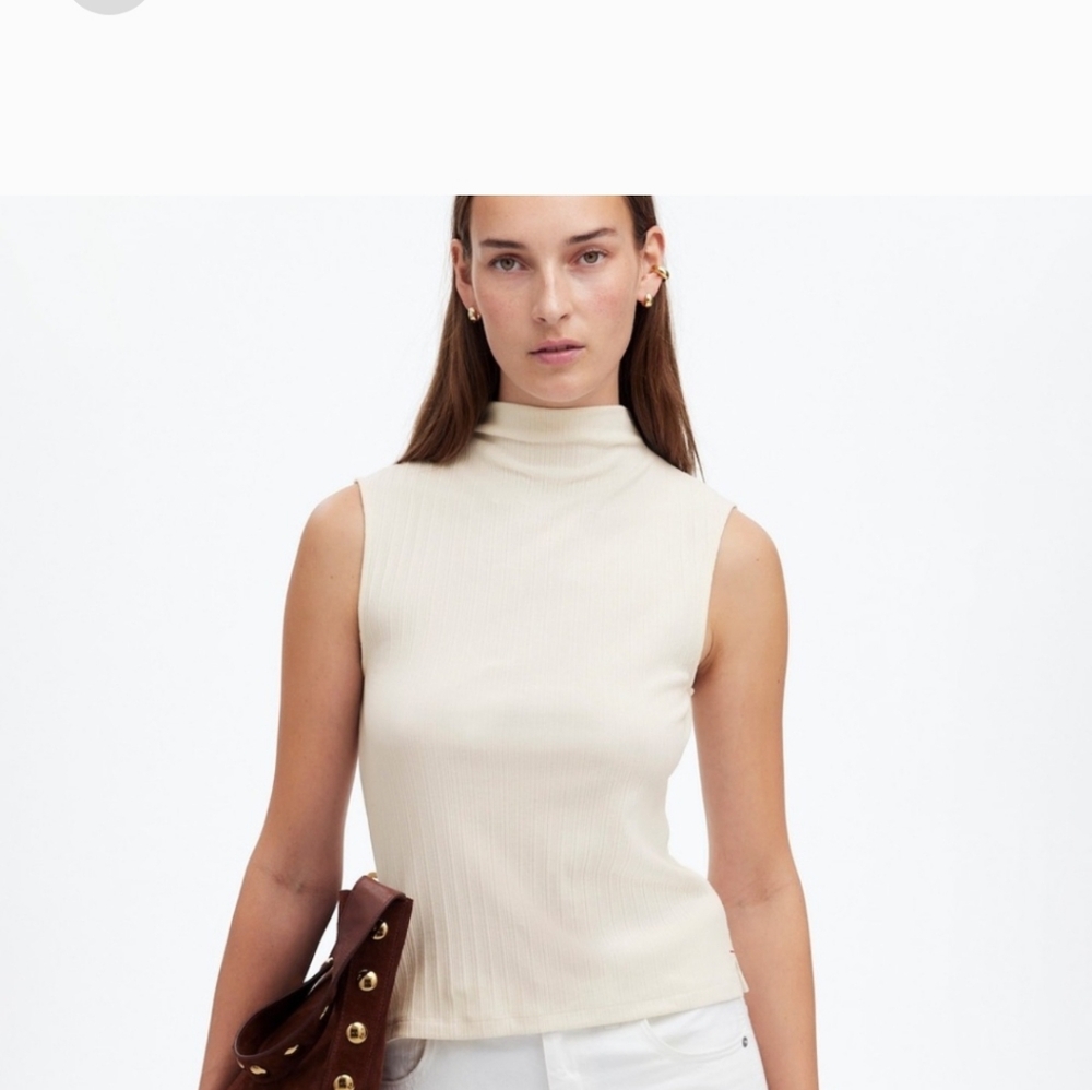 Sleeveless Ribbed Top in Light Pink